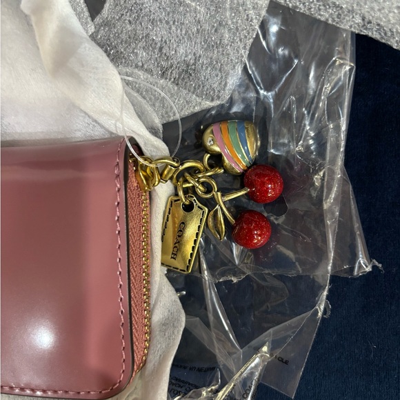 COACH Essential Spazzolato Leather Zip-around Card Case w/ Charms, peony, cherry - Picture 6 of 15